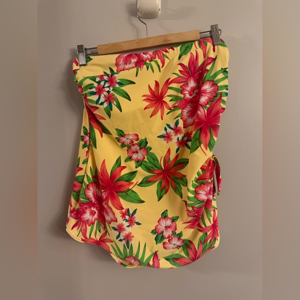 White Stag Women’s Plus 1X Floral One-Piece Swimsuit – Yellow Tropical Print
